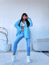 Oversize švarkas su juodomis rankovių sagomis - SOFT BLUE